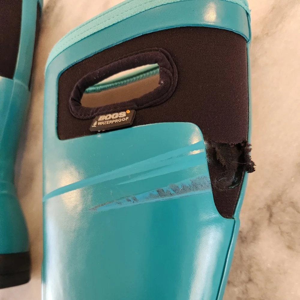 Bogs Tall Waterproof Rainboots -Teal with Black Trim - Youth's Size 5
